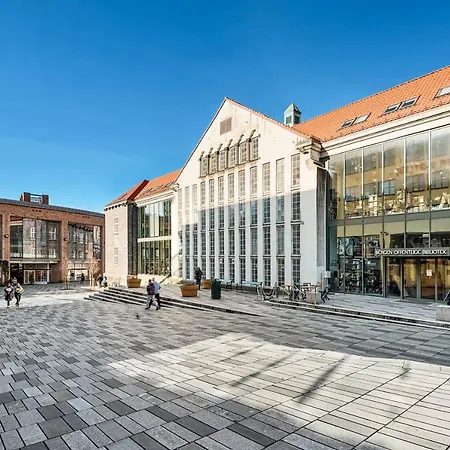 Apartment Kong Oscars *