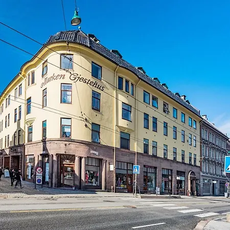 Kong Oscars Apartment *